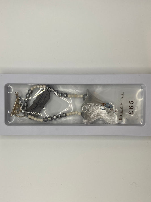 Single-tier Precious Silver Lotus T-bar Line Necklace